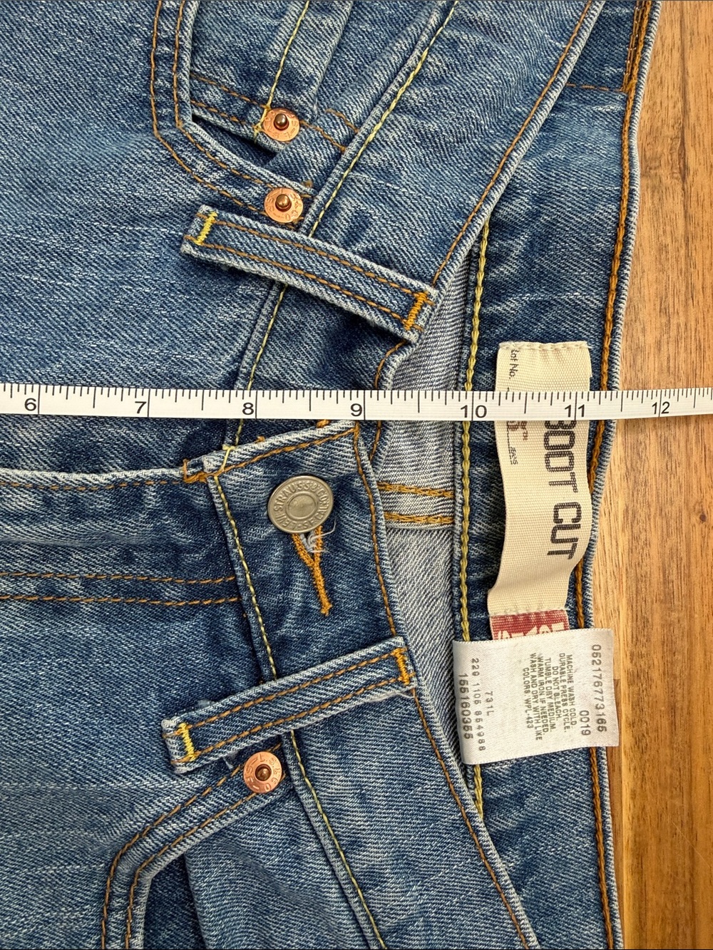Levi’s 515 Boot Cut Jeans - Picture 6 of 8